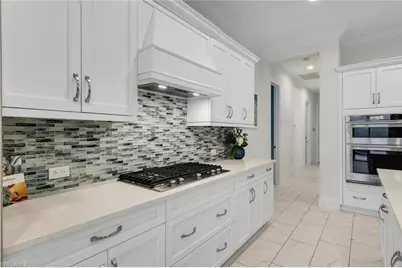 14386 Laguna Springs Ln, Naples, FL 34114 - Photo 10