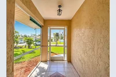 1909 SE 16th St, Cape Coral, FL 33990 - Photo 10