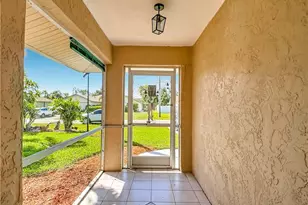 1909 SE 16th St, Cape Coral, FL 33990 - Photo 10