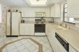 415 10th Ave S, Naples, FL 34102 - Photo 6