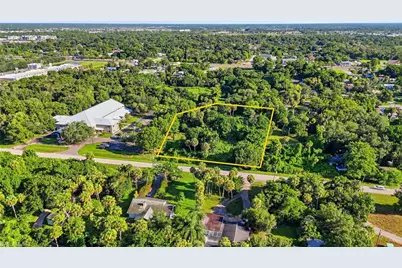 320 W Mariana Ave, North Fort Myers, FL 33903 - Photo 2