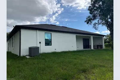4727 Notthingham Dr, Fort Myers, FL 33905 - Photo 8