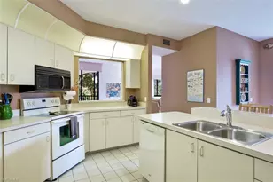 6500 Valen Way, Naples, FL 34108 - Photo 8