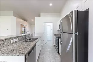 1506 NE 7th Pl, Cape Coral, FL 33909 - Photo 6