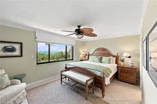 10475 Gulf Shore Dr, Naples, FL 34108 - Photo 14