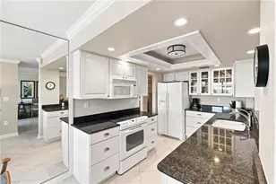 10475 Gulf Shore Dr, Naples, FL 34108 - Photo 8