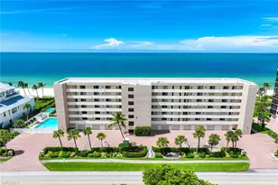 10475 Gulf Shore Dr, Naples, FL 34108 - Photo 24