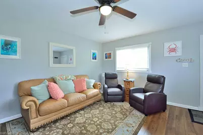 8127 Country Rd #203, Fort Myers, FL 33919 - Photo 2