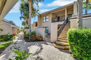 5270 Fox Hollow Dr, Naples, FL 34104 - Photo 2
