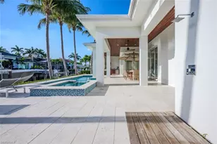 1880 Sandpiper St, Naples, FL 34102 - Photo 32
