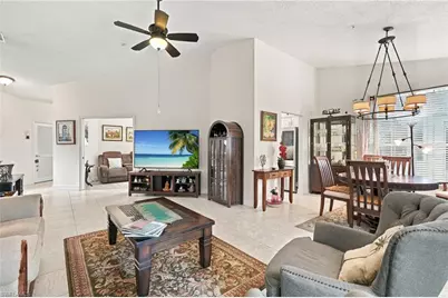 73 Silver Oaks Cir #10201, Naples, FL 34119 - Photo 4