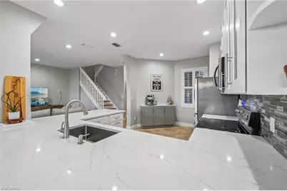 14966 Summit Place Cir, Naples, FL 34119 - Photo 4