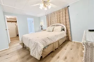817 Cape Haze Ln, Naples, FL 34104 - Photo 18