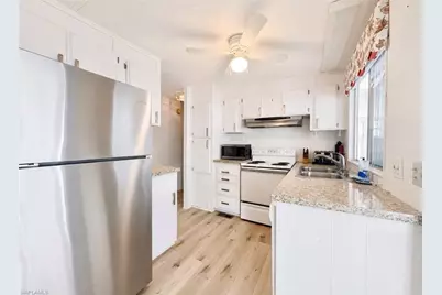 817 Cape Haze Ln, Naples, FL 34104 - Photo 6