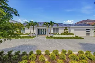 3737 Crayton Rd, Naples, FL 34103 - Photo 2