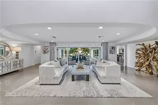 3737 Crayton Rd, Naples, FL 34103 - Photo 4