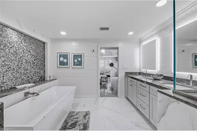 3737 Crayton Rd, Naples, FL 34103 - Photo 20