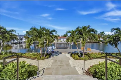 3737 Crayton Rd, Naples, FL 34103 - Photo 28