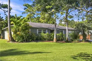 5290 Cypress Ln, Naples, FL 34113 - Photo 2