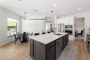 2858 Cinnamon Bay Cir, Naples, FL 34119 - Photo 8