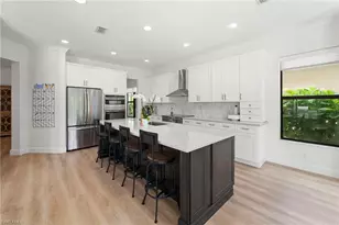 2858 Cinnamon Bay Cir, Naples, FL 34119 - Photo 4