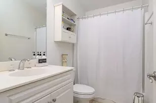 2810 Lakeview Dr, Naples, FL 34112 - Photo 12