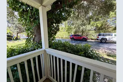 2810 Lakeview Dr, Naples, FL 34112 - Photo 14