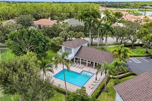 5877 3 Iron Dr, Naples, FL 34110 - Photo 32