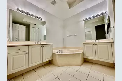 1425 Mariposa Cir #202, Naples, FL 34105 - Photo 14