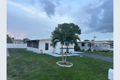152 Cape Sable Dr, Naples, FL 34104 - Photo 2