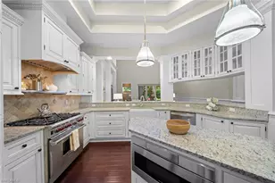 529 Fairway Terrace, Naples, FL 34103 - Photo 6