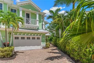 529 Fairway Terrace, Naples, FL 34103 - Photo 1