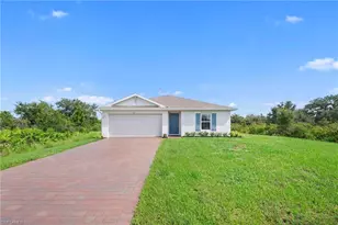 544 Woodview Dr, Lehigh Acres, FL 33972 - Photo 2