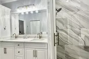 410 Bayfront Pl, Naples, FL 34102 - Photo 14