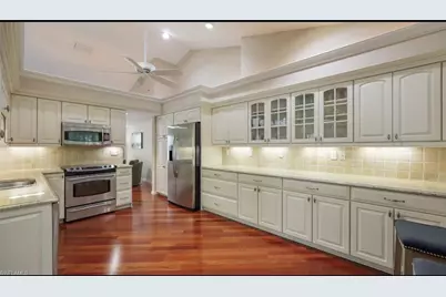 6850 San Marino Dr #110D, Naples, FL 34108 - Photo 4