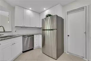1542 Trafalgar Ln, Naples, FL 34116 - Photo 6