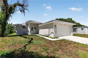 3027 2nd St, Fort Myers, FL 33916 - Photo 1