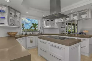 8473 Bay Colony Dr, Naples, FL 34108 - Photo 16