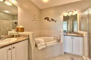 7935 Mahogany Run Ln, Naples, FL 34113 - Photo 8
