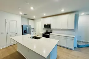 27880 Radiant Ct, Bonita Springs, FL 34135 - Photo 4