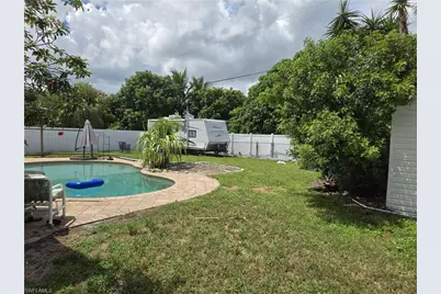2201 46th St SW, Naples, FL 34116 - Photo 2