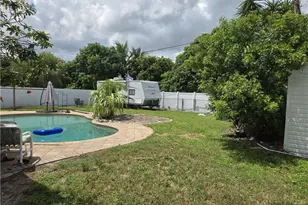2201 46th St SW, Naples, FL 34116 - Photo 2