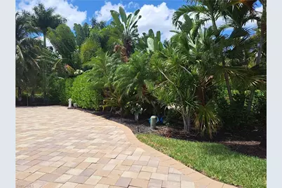 4400 Southern Breeze Dr, Naples, FL 34114 - Photo 8