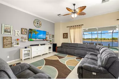 2115 Grove Dr, Naples, FL 34120 - Photo 4