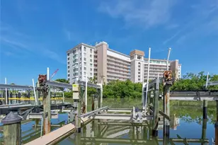 12945 Vanderbilt Dr, Naples, FL 34110 - Photo 40