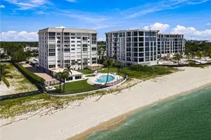 1717 Gulf Shore Blvd N, Naples, FL 34102 - Photo 2