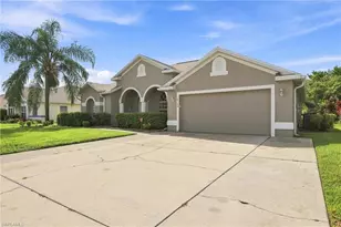 18320 Plumbago Ct, Lehigh Acres, FL 33972 - Photo 4