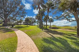 635 Wedge Dr, Naples, FL 34103 - Photo 20