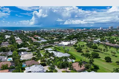 635 Wedge Dr, Naples, FL 34103 - Photo 4