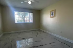 1205 Wildwood Lakes Blvd, Naples, FL 34104 - Photo 6